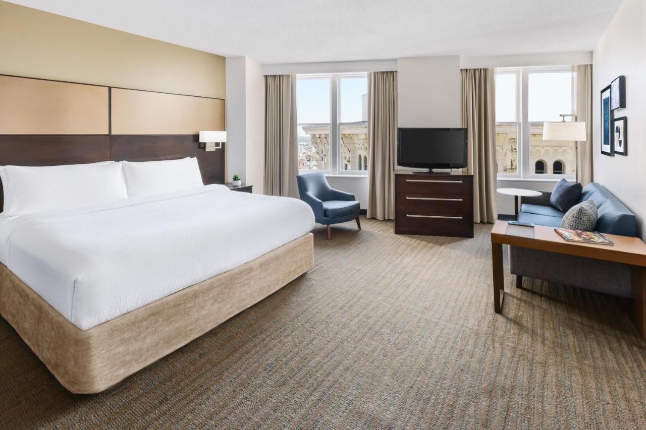 Hotel Downtown 3*